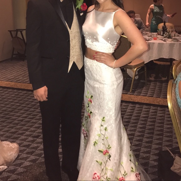 Sherri Hill prom dress - Picture 4 of 4